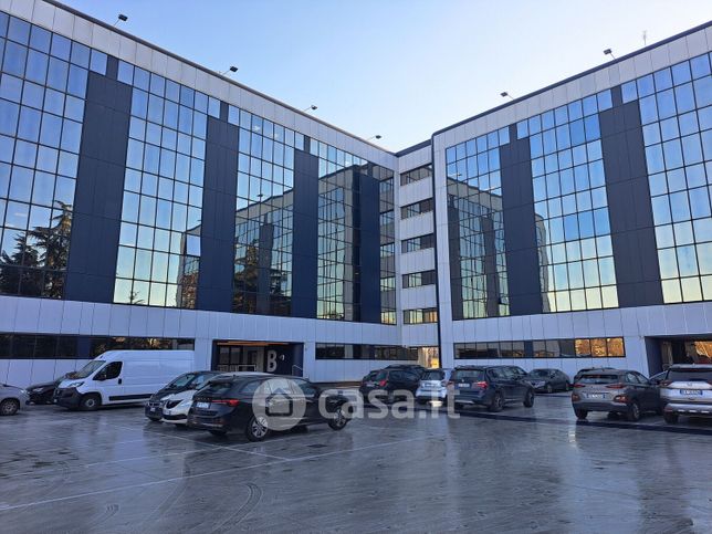 Ufficio in commerciale in Via Milanese 20