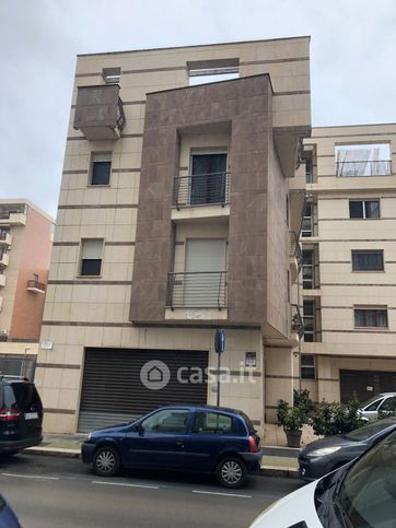 Appartamento in residenziale in Viale Manfredi