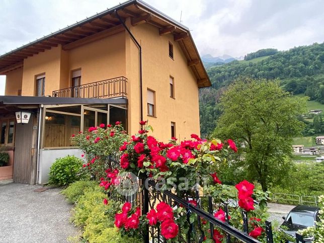 Casa indipendente in residenziale in Via L. Da Vinci 19