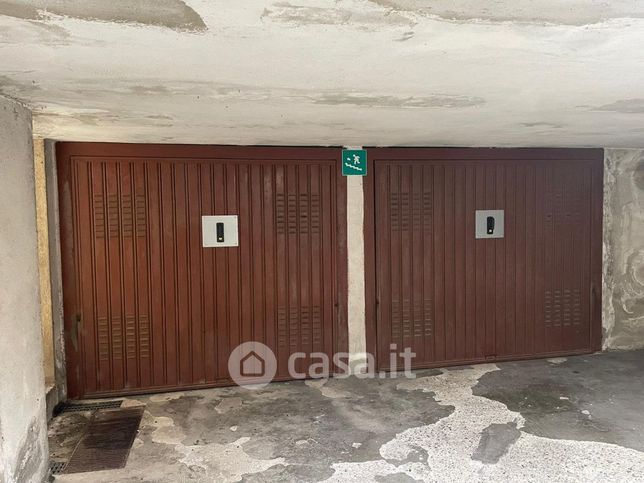 Box/posto auto in residenziale in Via Giacomo Matteotti 32