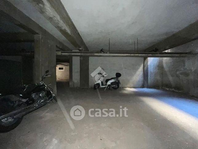 Garage/posto auto in residenziale in Via Michele Titone 61