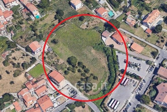 Terreno agricolo in commerciale in Via Tuoro