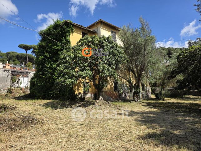 Villa in residenziale in Via XXV Luglio