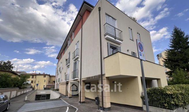 Box/posto auto in residenziale in Via Giuseppe Mazzini 22