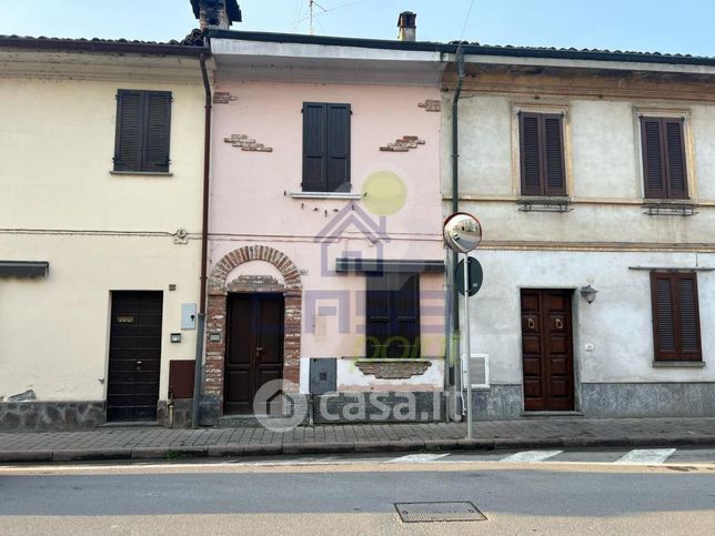 Casa indipendente in residenziale in Via XXV Aprile