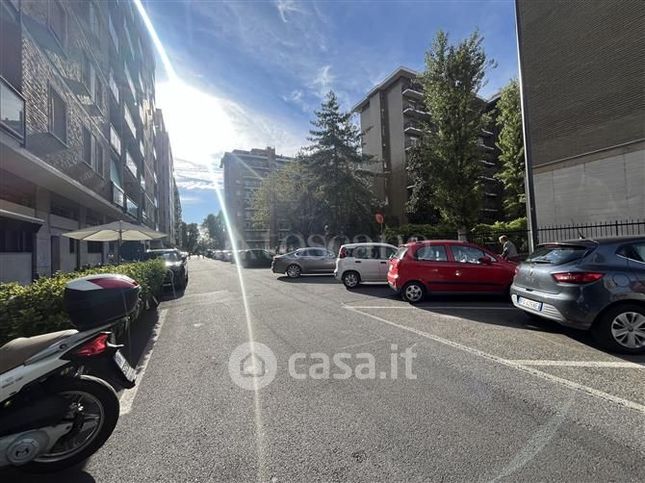 Box/posto auto in residenziale in Via Antonio Panizzi