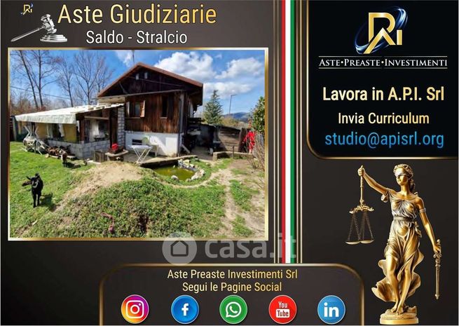 Casa bi/trifamiliare in residenziale in Via Quartiere 8-2