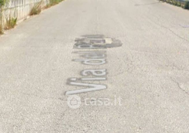 Capannone in commerciale in Via del Palio