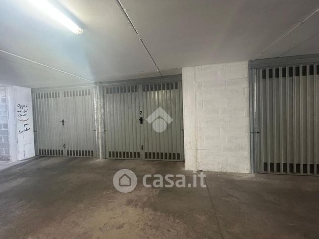 Box/posto auto in residenziale in Via Antonio Mosto 11