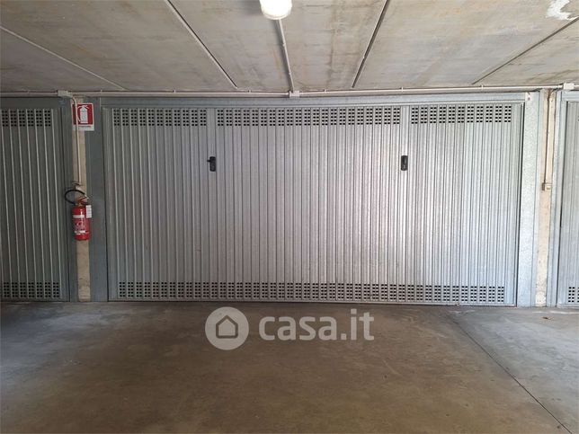 Box/posto auto in residenziale in Piazza del Popolo