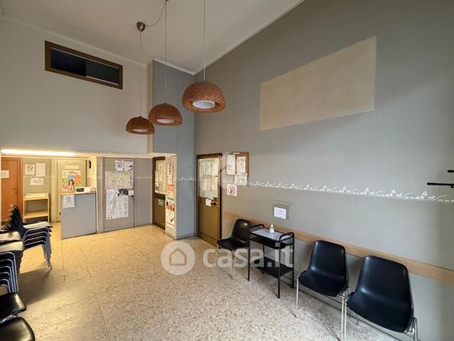 Ufficio in commerciale in Via Verolengo 141