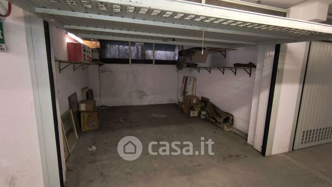 Box/posto auto in residenziale in Via Dante
