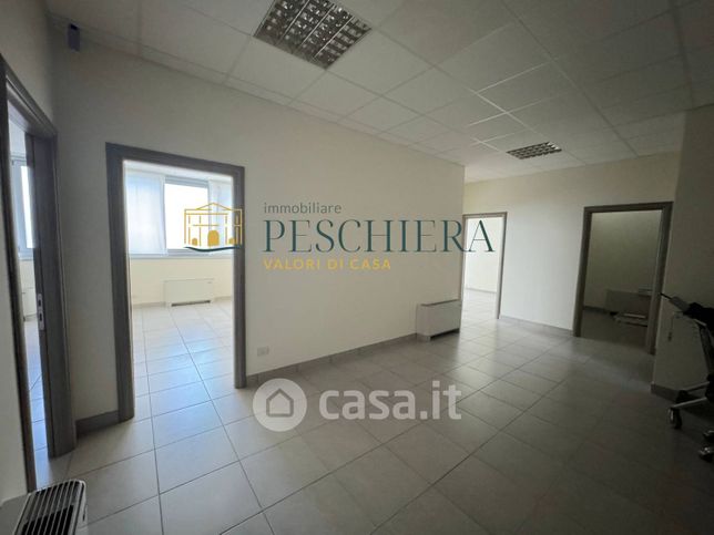 Ufficio in commerciale in Via Tangenziale 3