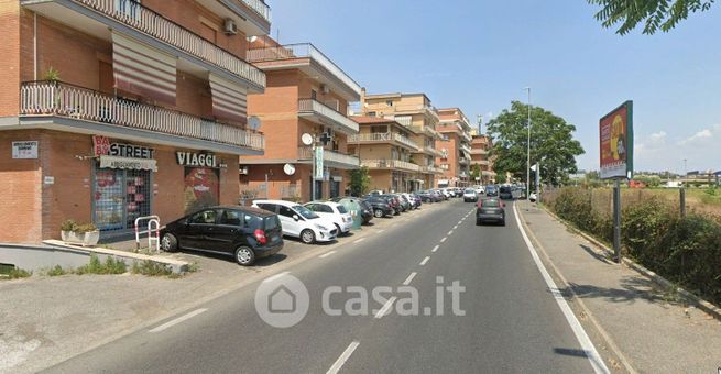 Box/posto auto in residenziale in Via di Casal del Marmo