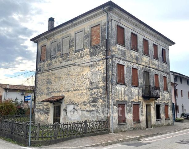 Casa bi/trifamiliare in residenziale in Via Roma 43