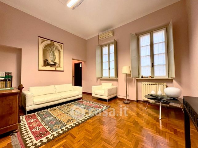 Ufficio in commerciale in Via Gregorio X