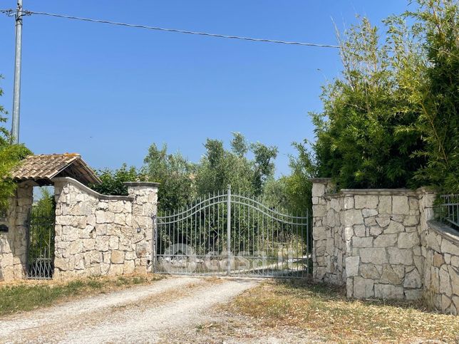 Villa in residenziale in