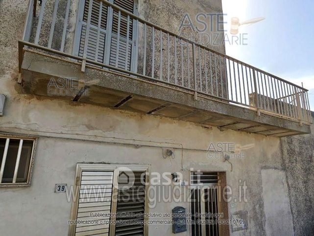 Appartamento in residenziale in Via Liguria 41