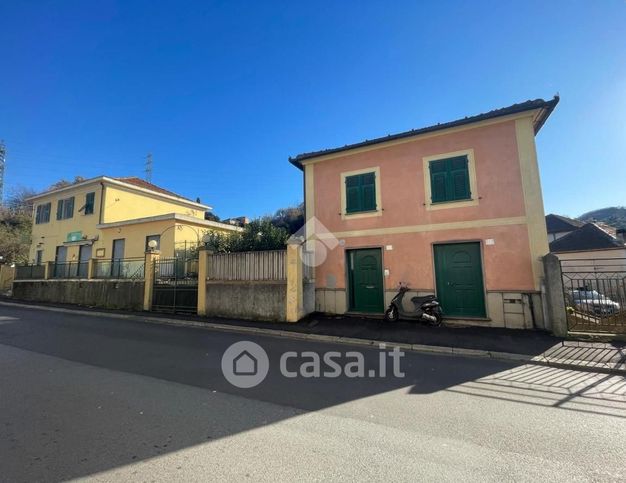 Casa indipendente in residenziale in Via Sardorella 77