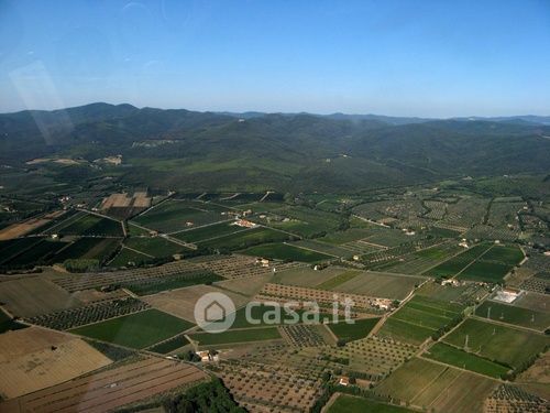 Terreno agricolo in commerciale in 