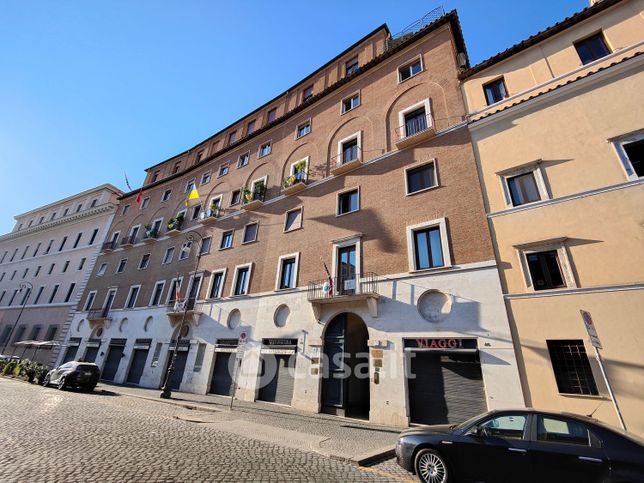 Ufficio in commerciale in Via dei Corridori 48