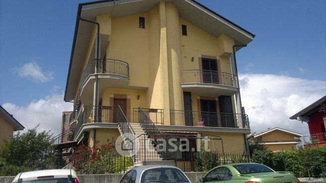 Villetta a schiera in residenziale in Via Calipari