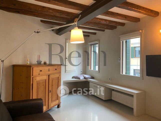 Appartamento in residenziale in Piazza Silvio Trentin 1