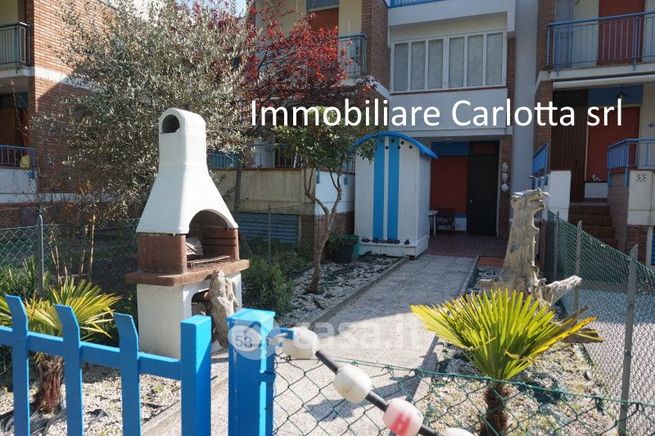 Casa bi/trifamiliare in residenziale in Viale Polonia 52