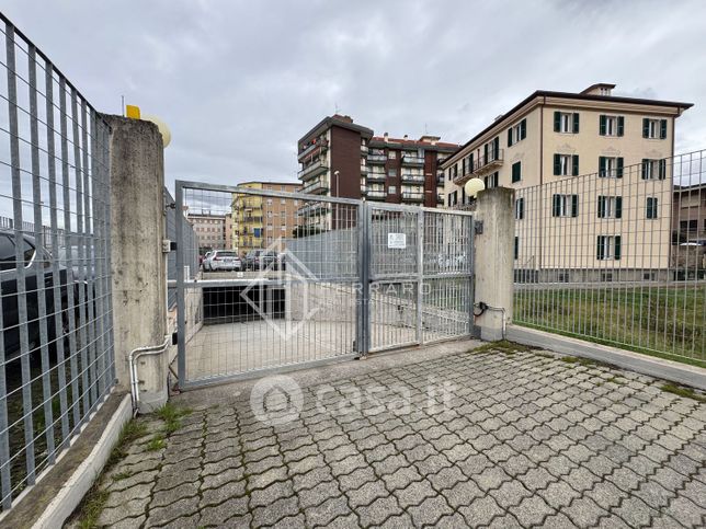 Box/posto auto in residenziale in Via Stalingrado