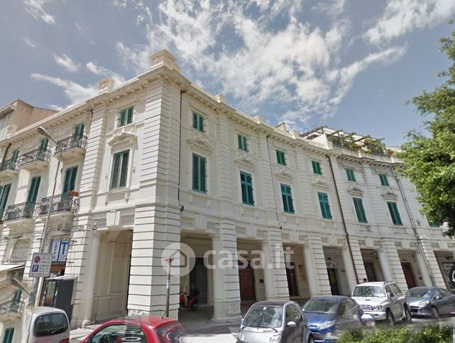 Appartamento in residenziale in Piazza Lo Sardo 15