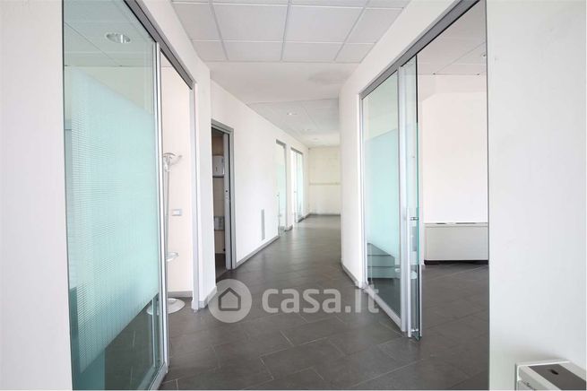 Ufficio in commerciale in Via Achille Pacini
