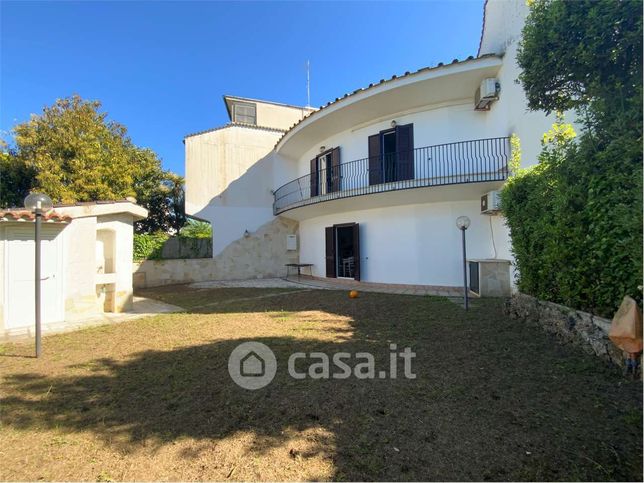 Appartamento in residenziale in Via Elena 22