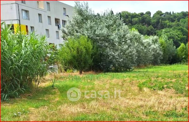 Terreno edificabile in residenziale in Via Senna