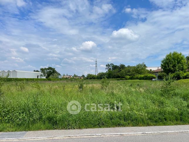 Terreno agricolo in commerciale in Via Ferdinando Santi 1