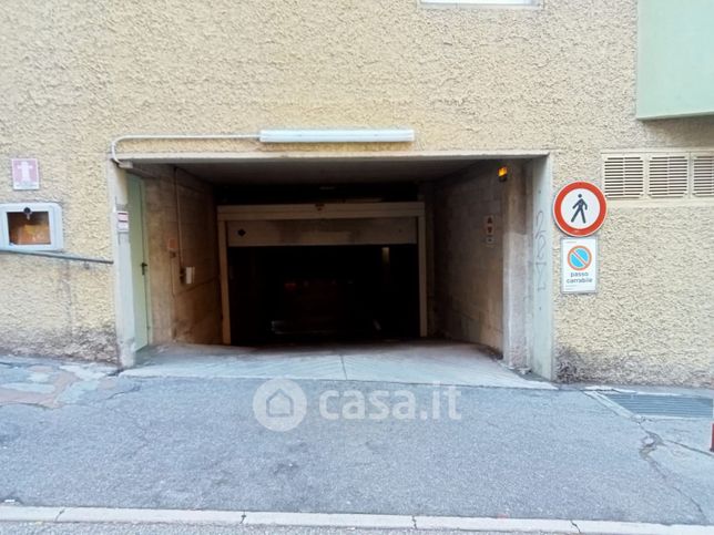 Garage/posto auto in residenziale in Via del Ponzanino 11