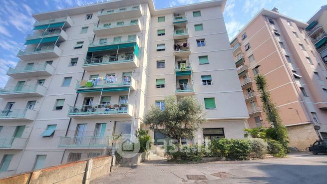 Appartamento in residenziale in Via Federico Donaver 17