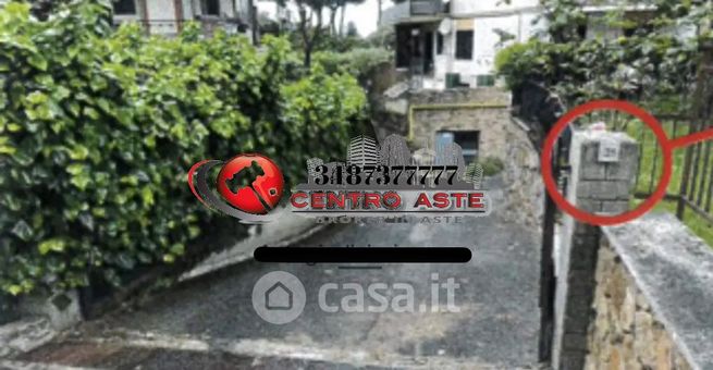 Box/posto auto in residenziale in Via Vecchia di Grottaferrata