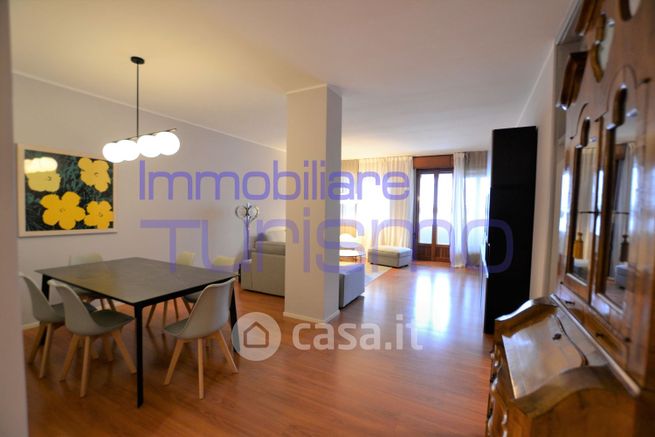 Appartamento in residenziale in Viale Ippolito Nievo