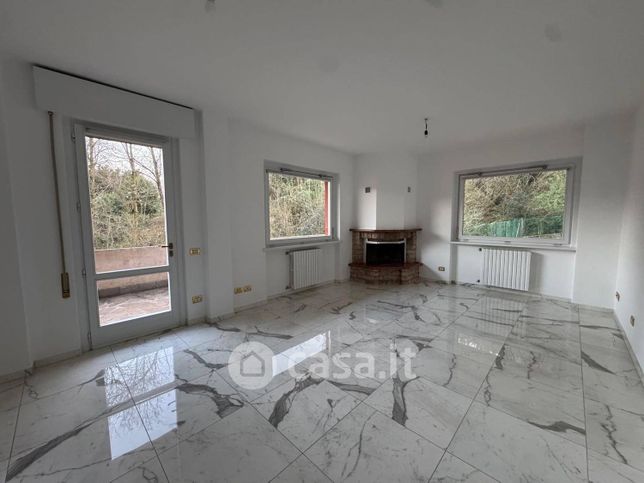 Appartamento in residenziale in Via Cerete