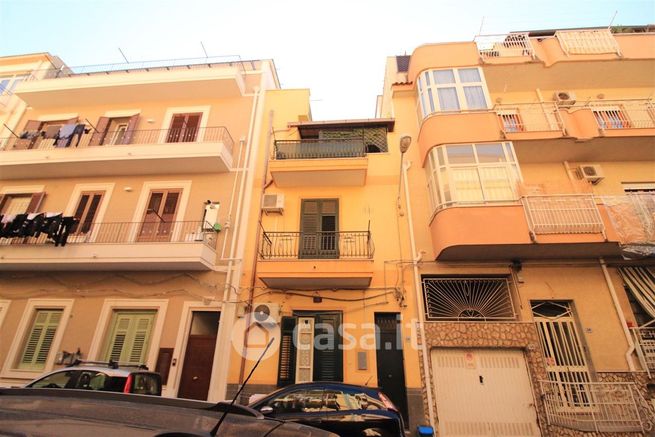 Casa indipendente in residenziale in Via Amilcare Ponchielli