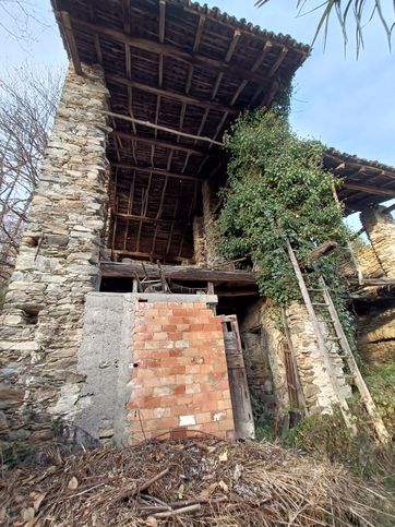 Rustico/casale in residenziale in Via San Bartolomeo