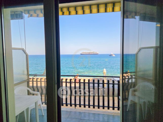 Appartamento in residenziale in Lungomare Tysandros 68 G