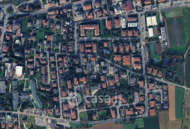 Box/posto auto in residenziale in Via Bravi