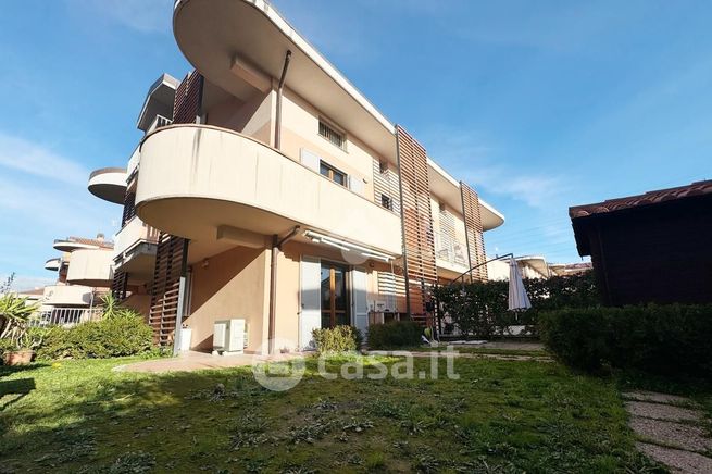 Casa indipendente in residenziale in Via dei Tigli 64