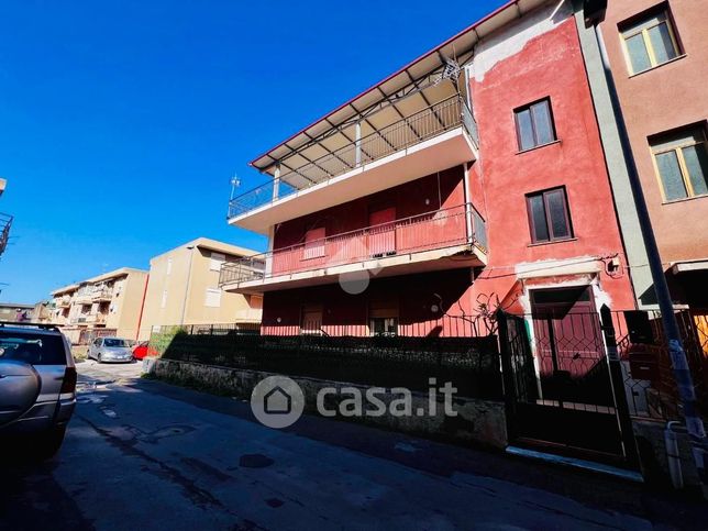 Appartamento in residenziale in Via Corrado Barbagallo 2