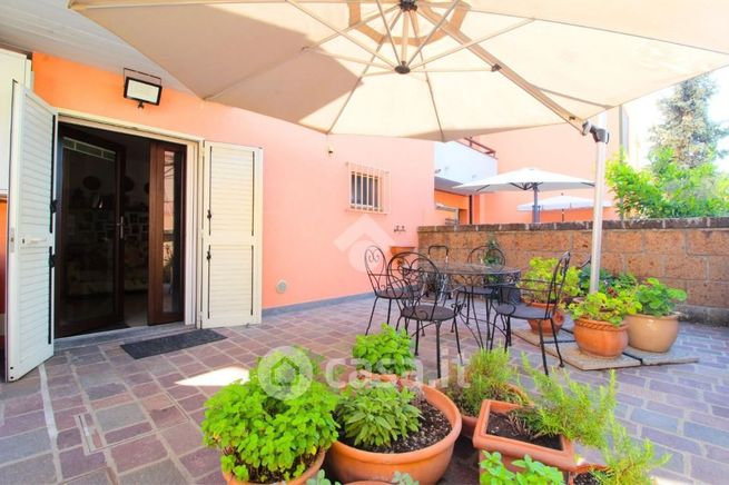 Villetta a schiera in residenziale in Via Firenze 11