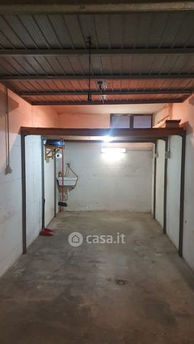 Box/posto auto in residenziale in Via Tre Venezie