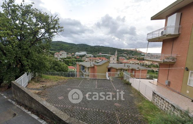 Garage/posto auto in residenziale in Via Baudine 43