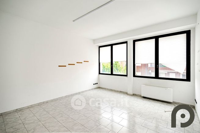 Ufficio in commerciale in Via Privata Lodovico Pogliaghi 1