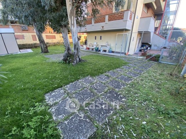 Casa bi/trifamiliare in residenziale in Viale Giovanni da Verrazzano 17
